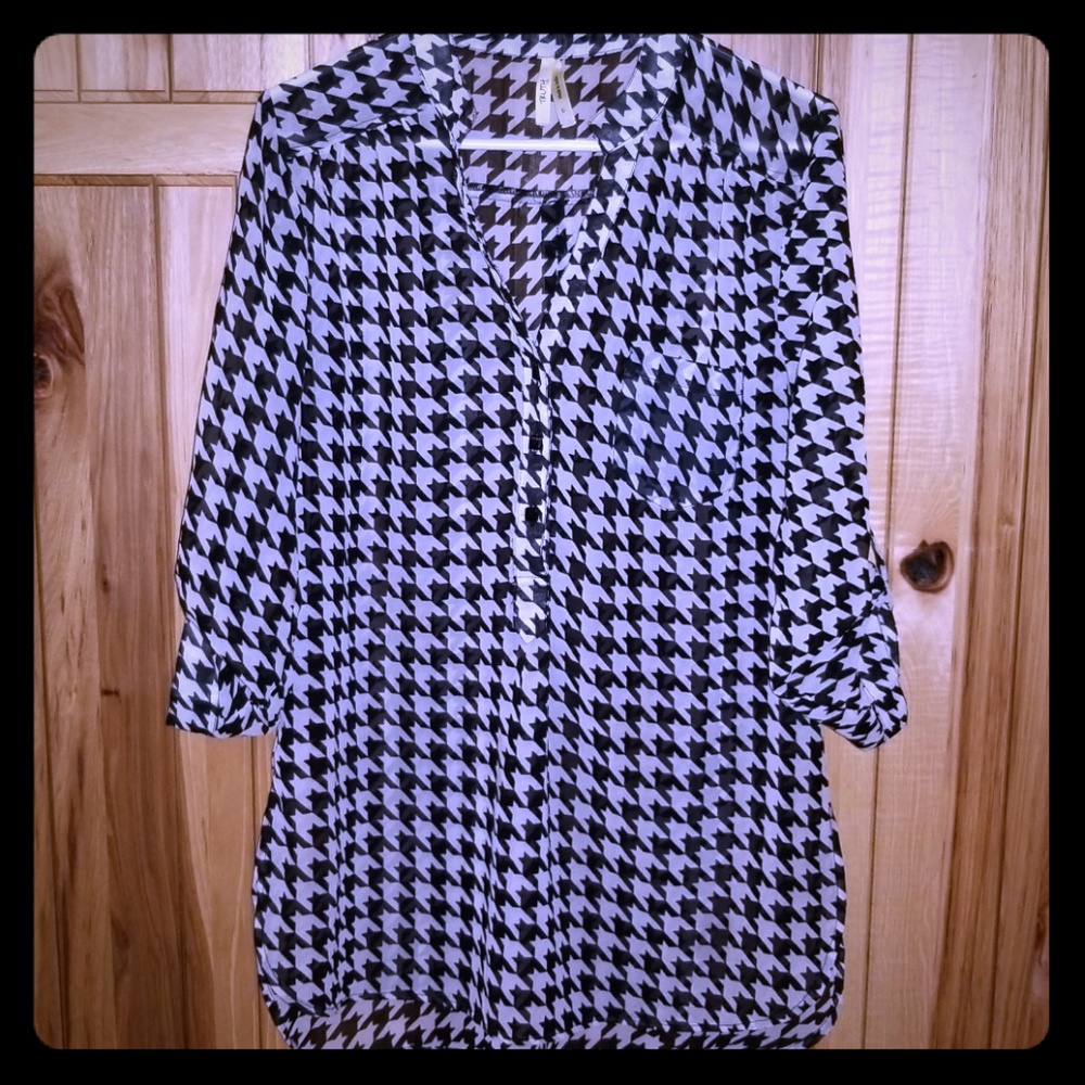 LADIES HOUNDSTOOTH BLOUSE